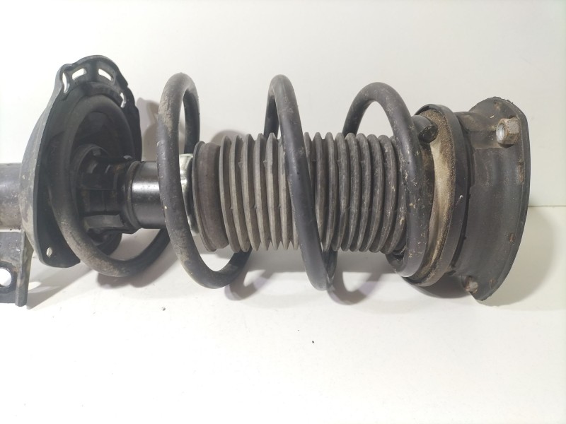 Recambio de amortiguador delantero derecho para volkswagen golf vii (5g1, bq1, be1, be2) 1.6 tdi referencia OEM IAM 5Q0413023FJ 