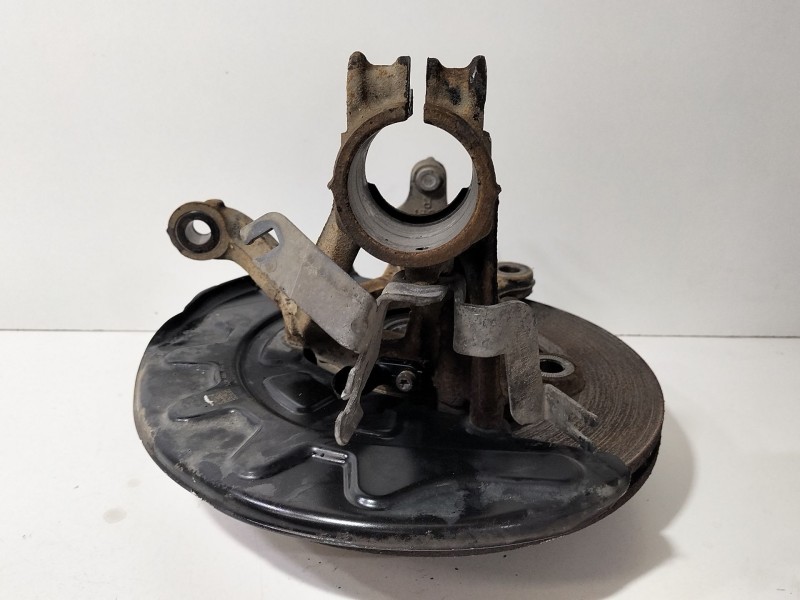 Recambio de mangueta delantera derecha para volkswagen golf vii (5g1, bq1, be1, be2) 1.6 tdi referencia OEM IAM 5Q02560  