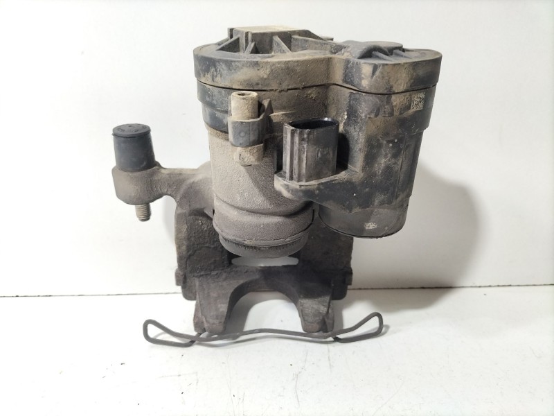 Recambio de pinza freno trasera derecha para volkswagen golf vii (5g1, bq1, be1, be2) 1.6 tdi referencia OEM IAM 8V0615424D  