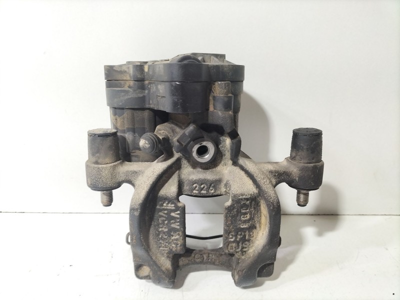 Recambio de pinza freno trasera derecha para volkswagen golf vii (5g1, bq1, be1, be2) 1.6 tdi referencia OEM IAM 8V0615424D  