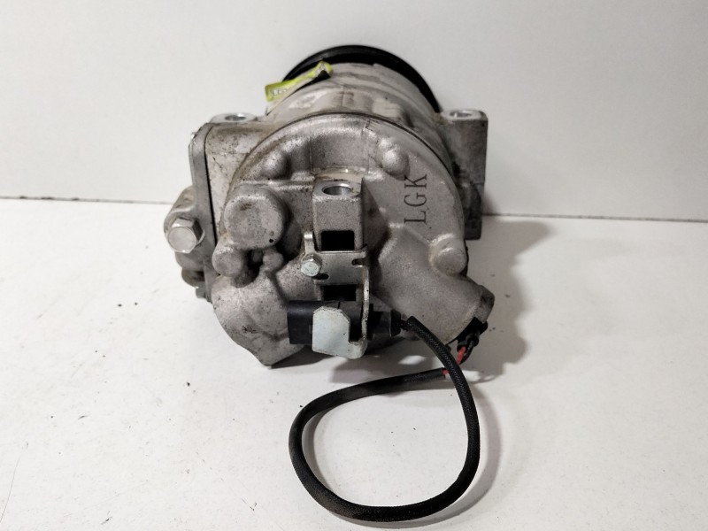 Recambio de compresor aire acondicionado para seat ibiza iv sc (6j1, 6p5) 1.4 referencia OEM IAM 6Q0820808F  