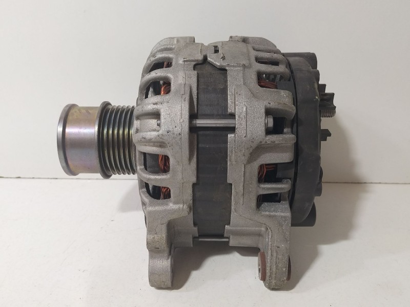 Recambio de alternador para seat ibiza iv st (6j8, 6p8) 1.2 tsi referencia OEM IAM 04E903015A  