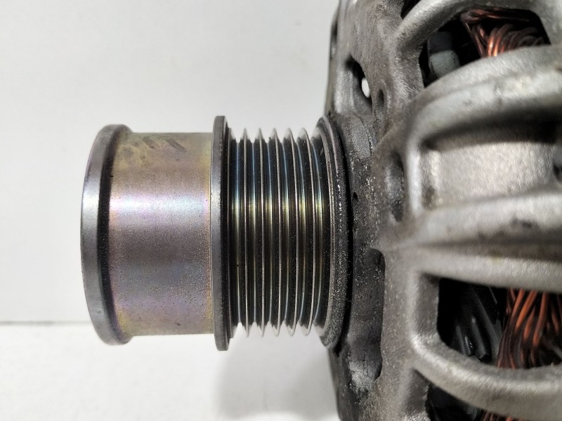 Recambio de alternador para seat ibiza iv st (6j8, 6p8) 1.2 tsi referencia OEM IAM 04E903015A  