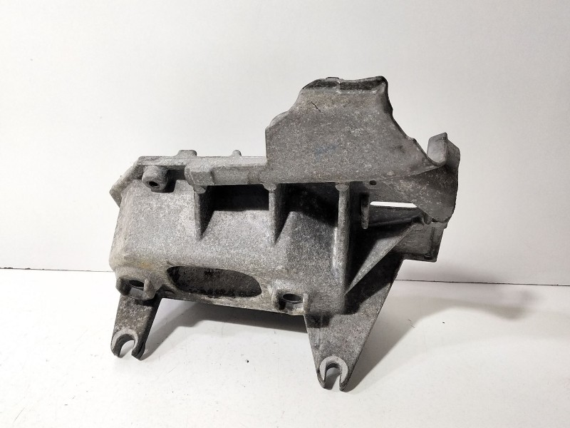 Recambio de soporte motor para renault clio iii grandtour (kr0/1_) 1.5 dci referencia OEM IAM 8200477152  