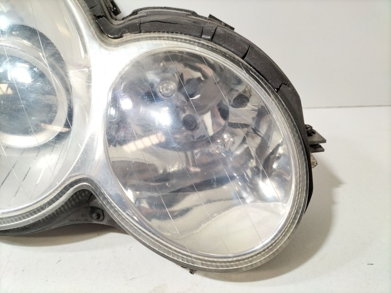 Recambio de faro derecho para mercedes-benz clase c coupé (cl203) c 220 cdi (203.708) referencia OEM IAM 203820425964  