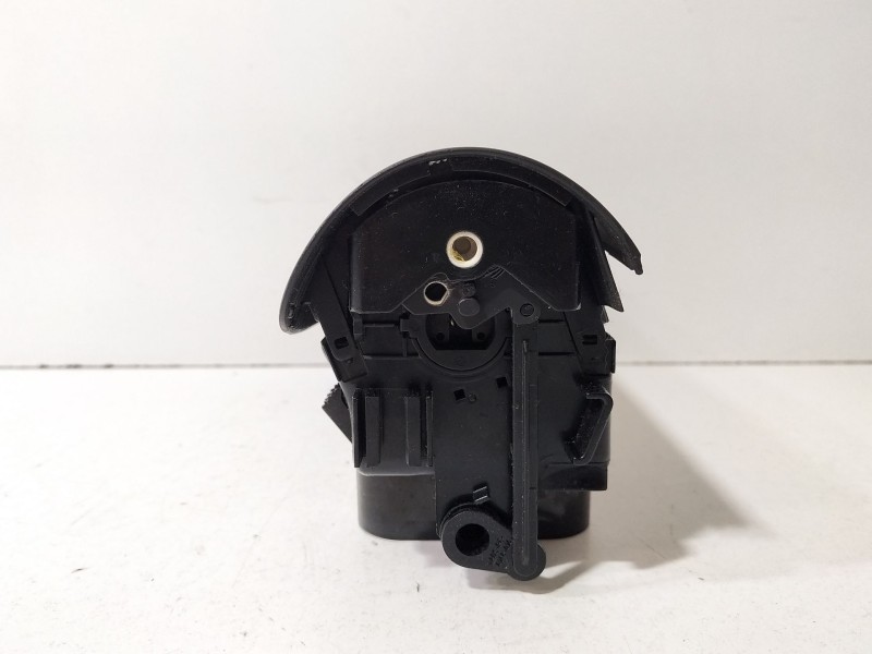 Recambio de rejilla aireadora para mercedes-benz clase c coupé (cl203) c 220 cdi (203.708) referencia OEM IAM A2038303554  