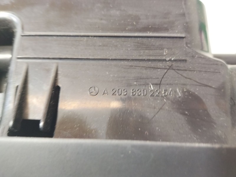 Recambio de rejilla aireadora para mercedes-benz clase c coupé (cl203) c 220 cdi (203.708) referencia OEM IAM A2038303554  