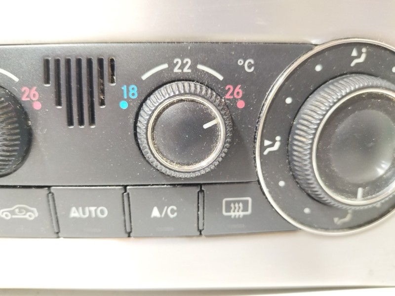 Recambio de mando climatizador para mercedes-benz clase c coupé (cl203) c 220 cdi (203.708) referencia OEM IAM A2038304085  