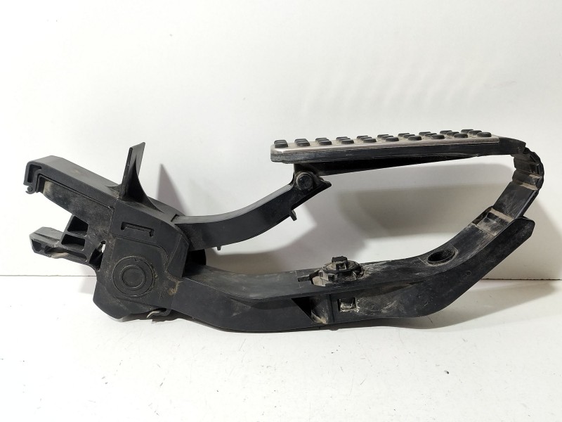 Recambio de potenciometro pedal para mercedes-benz clase c coupé (cl203) c 220 cdi (203.708) referencia OEM IAM A2113010001  