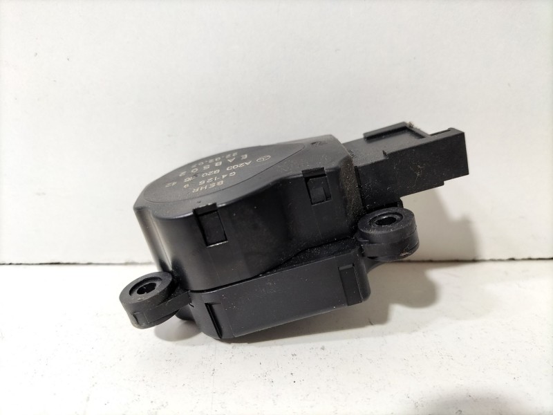 Recambio de motor calefaccion para mercedes-benz clase c coupé (cl203) c 220 cdi (203.708) referencia OEM IAM A2038201642  