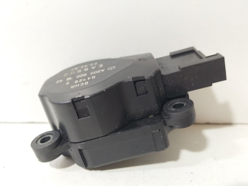 Recambio de motor calefaccion para mercedes-benz clase c coupé (cl203) c 220 cdi (203.708) referencia OEM IAM A2038201642  