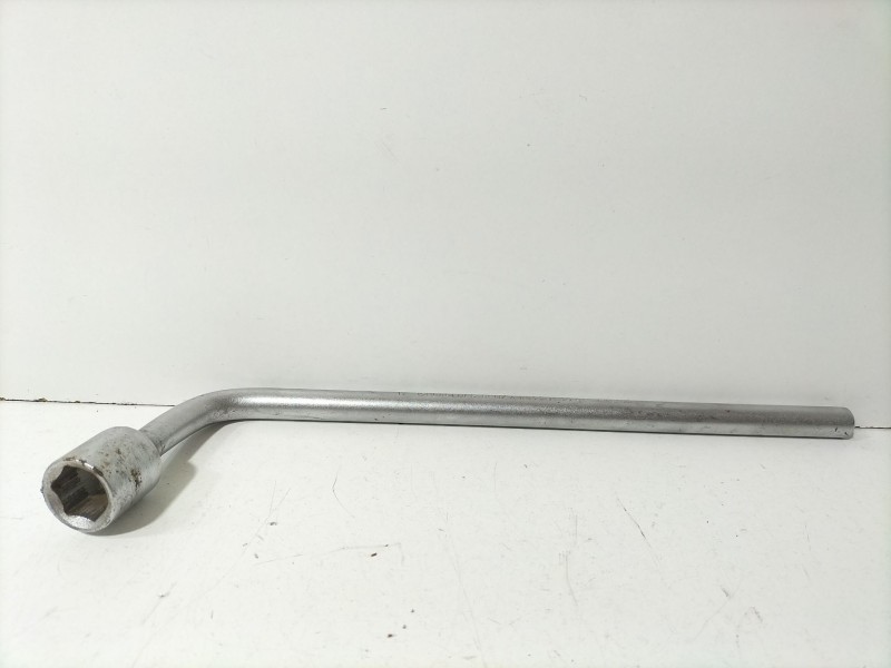 Recambio de llave rueda para mercedes-benz clase c coupé (cl203) c 220 cdi (203.708) referencia OEM IAM A2215810001  