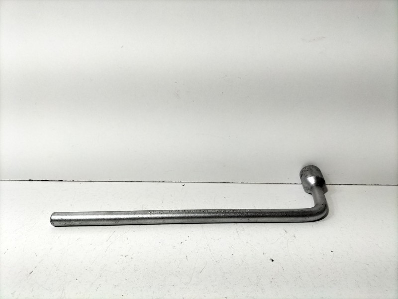 Recambio de llave rueda para mercedes-benz clase c coupé (cl203) c 220 cdi (203.708) referencia OEM IAM A2215810001  