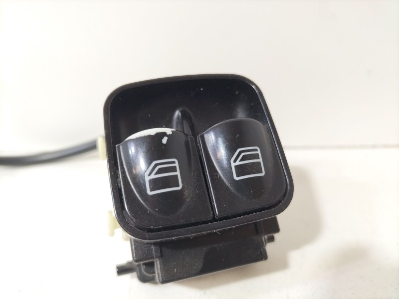 Recambio de mando elevalunas delantero izquierdo para mercedes-benz clase c coupé (cl203) c 220 cdi (203.708) referencia OEM IAM
