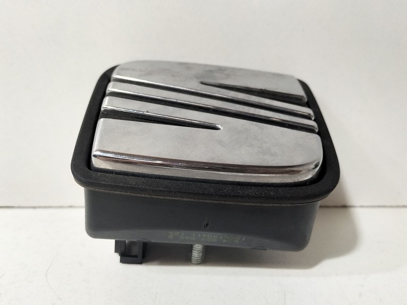 Recambio de maneta exterior porton para seat ibiza iv st (6j8, 6p8) 1.2 tsi referencia OEM IAM 6J4827565  