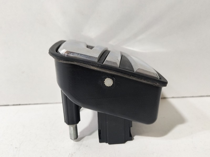 Recambio de maneta exterior porton para seat ibiza iv sc (6j1, 6p5) 1.4 tdi referencia OEM IAM 6J0827565  