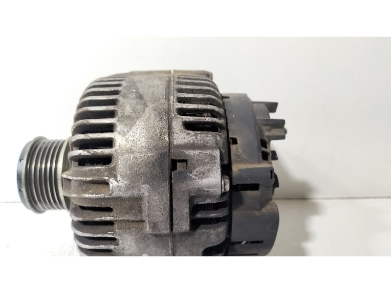 Recambio de alternador para volkswagen passat b6 (3c2) 2.0 tdi referencia OEM IAM 06F903026L  