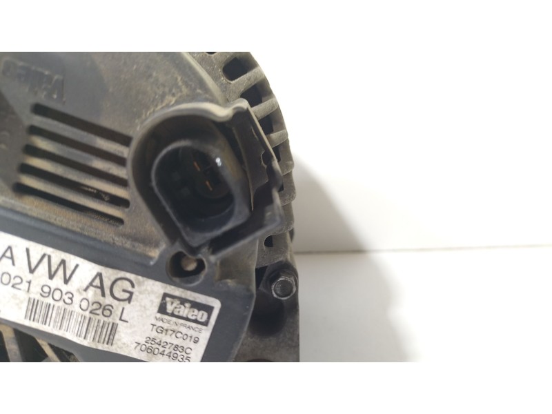 Recambio de alternador para volkswagen passat b6 (3c2) 2.0 tdi referencia OEM IAM 06F903026L  