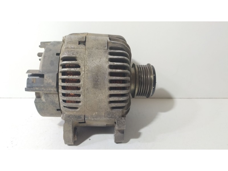 Recambio de alternador para volkswagen passat b6 (3c2) 2.0 tdi referencia OEM IAM 06F903026L  