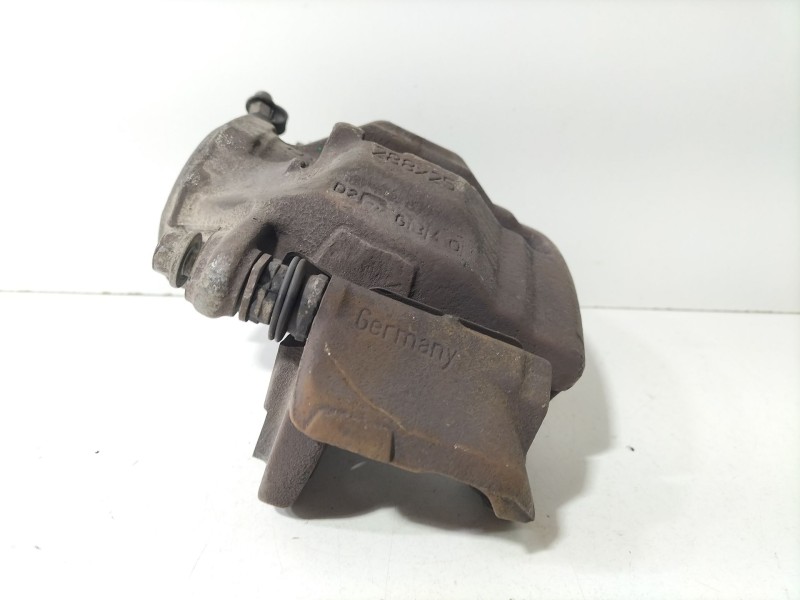 Recambio de pinza freno delantera derecha para mercedes-benz clase c coupé (cl203) c 220 cdi (203.708) referencia OEM IAM 004420