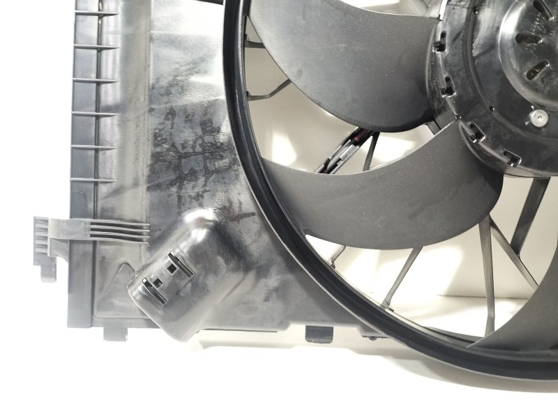 Recambio de electroventilador para mercedes-benz clase c coupé (cl203) c 220 cdi (203.708) referencia OEM IAM A2035001593  