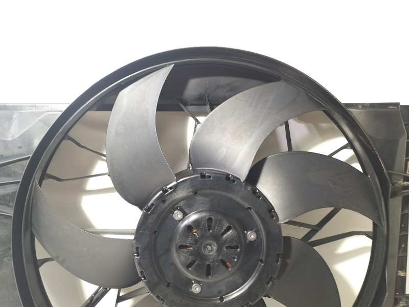 Recambio de electroventilador para mercedes-benz clase c coupé (cl203) c 220 cdi (203.708) referencia OEM IAM A2035001593  
