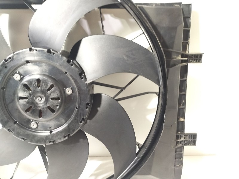Recambio de electroventilador para mercedes-benz clase c coupé (cl203) c 220 cdi (203.708) referencia OEM IAM A2035001593  