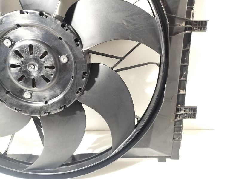 Recambio de electroventilador para mercedes-benz clase c coupé (cl203) c 220 cdi (203.708) referencia OEM IAM A2035001593  