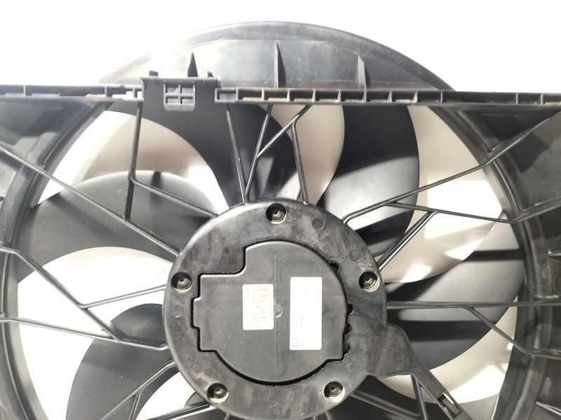 Recambio de electroventilador para mercedes-benz clase c coupé (cl203) c 220 cdi (203.708) referencia OEM IAM A2035001593  