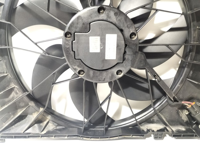 Recambio de electroventilador para mercedes-benz clase c coupé (cl203) c 220 cdi (203.708) referencia OEM IAM A2035001593  