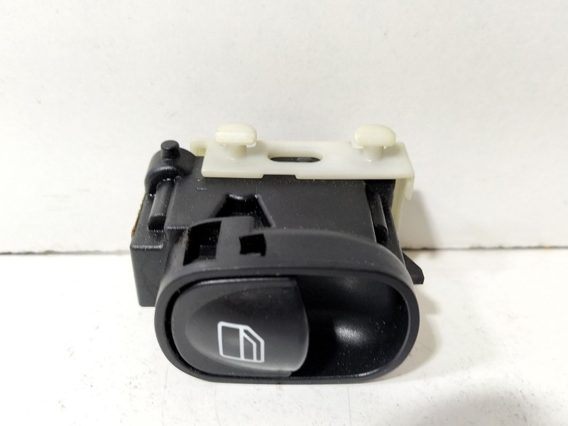 Recambio de mando elevalunas delantero derecho para mercedes-benz clase c coupé (cl203) c 220 cdi (203.708) referencia OEM IAM A