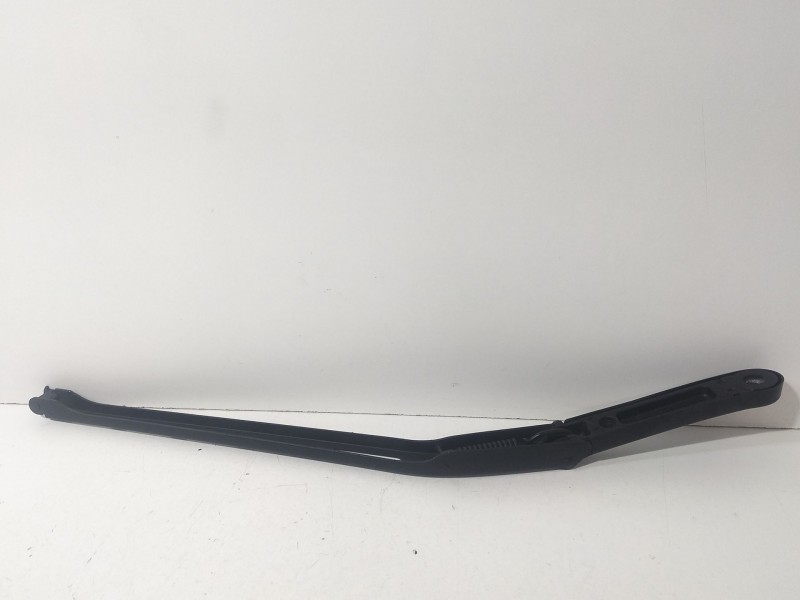 Recambio de brazo limpia delantero derecho para mercedes-benz clase c coupé (cl203) c 220 cdi (203.708) referencia OEM IAM AI231