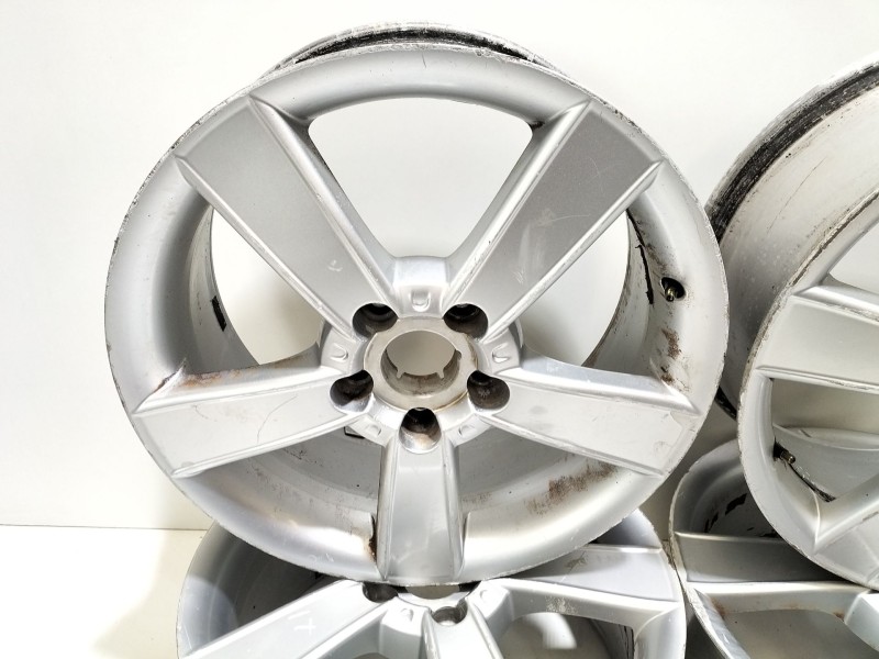 Recambio de juego llantas para seat leon (1p1) 2.0 tdi 16v referencia OEM IAM 1P0601025C  