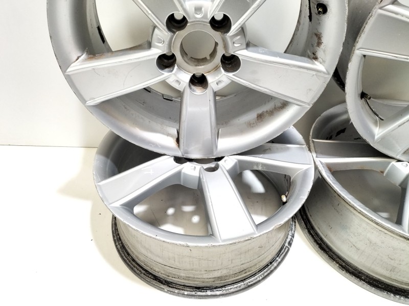 Recambio de juego llantas para seat leon (1p1) 2.0 tdi 16v referencia OEM IAM 1P0601025C  