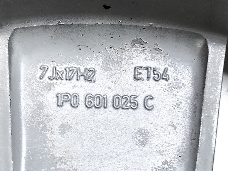 Recambio de juego llantas para seat leon (1p1) 2.0 tdi 16v referencia OEM IAM 1P0601025C  