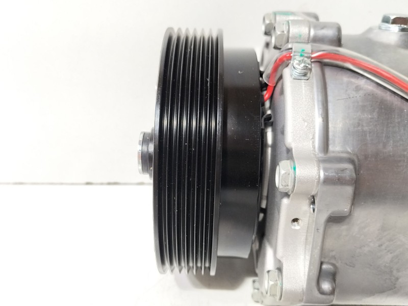 Recambio de compresor aire acondicionado para volkswagen golf iv (1j1) 1.9 tdi referencia OEM IAM 1J0820803  