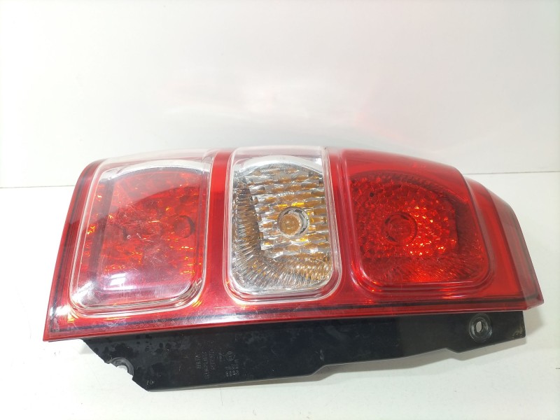 Recambio de piloto trasero izquierdo para suzuki grand vitara ii (jt, te, td) 1.9 ddis a las 4 ruedas (jt419, td44, jb419wd, jb4
