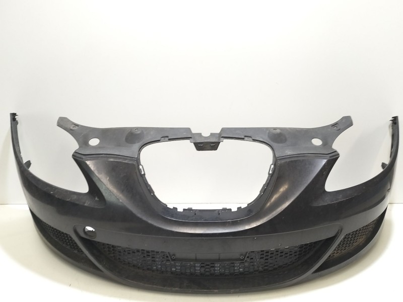 Recambio de paragolpes delantero para seat leon (1p1) reference referencia OEM IAM 1P0807217AA  