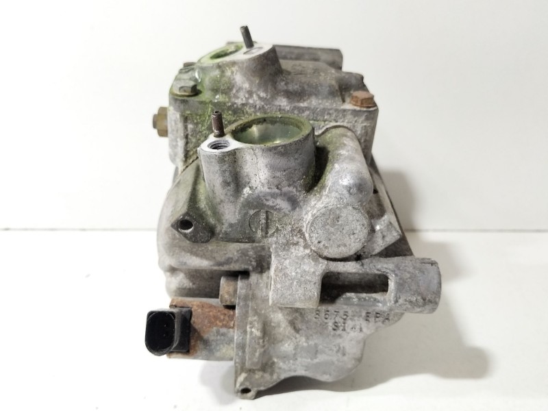 Recambio de compresor aire acondicionado para seat leon (1p1) 2.0 tdi 16v referencia OEM IAM 1K0820803Q  