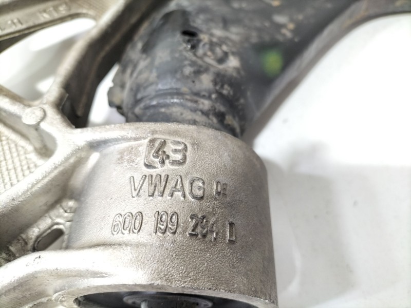 Recambio de brazo suspension inferior delantero derecho para volkswagen polo iv (9n_, 9a_) 1.4 16v referencia OEM IAM 6Q0199294D