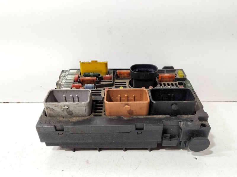 Recambio de caja reles / fusibles para citroën c5 iii (rd_) 1.6 hdi 110 referencia OEM IAM 9664705980  