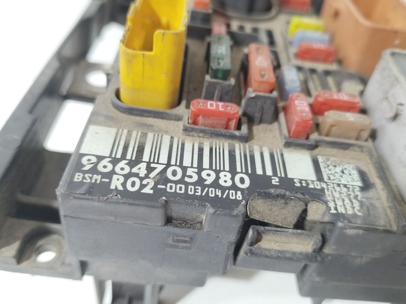 Recambio de caja reles / fusibles para citroën c5 iii (rd_) 1.6 hdi 110 referencia OEM IAM 9664705980  