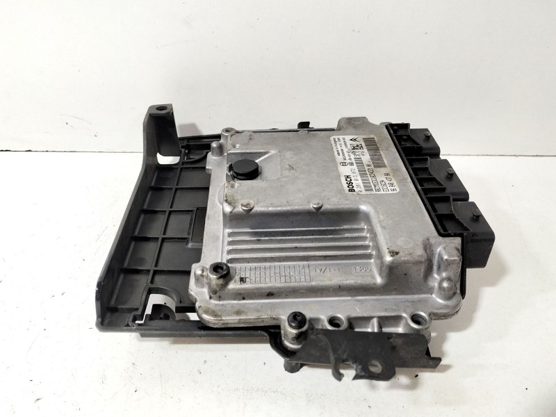 Recambio de centralita motor uce para citroën c5 iii (rd_) 1.6 hdi 110 referencia OEM IAM 9664843780  