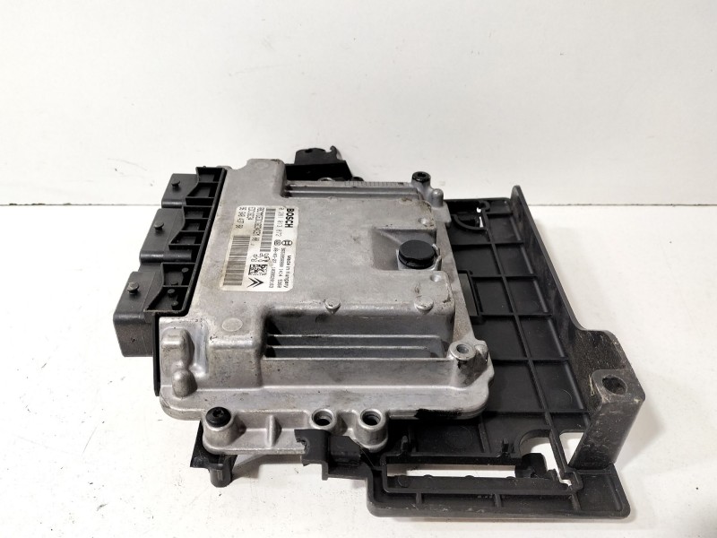 Recambio de centralita motor uce para citroën c5 iii (rd_) 1.6 hdi 110 referencia OEM IAM 9664843780  