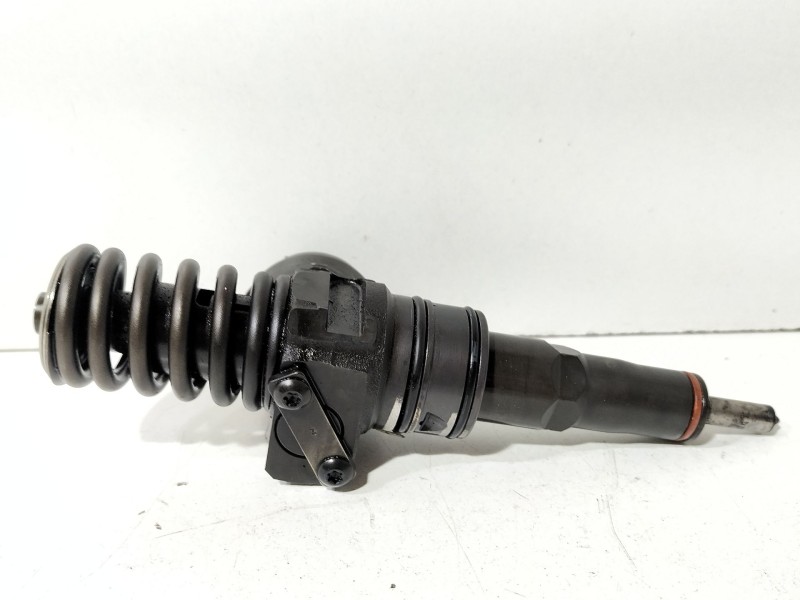 Recambio de inyector para seat ibiza iii (6l1) 1.4 tdi referencia OEM IAM 038130073AG  