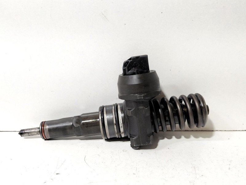 Recambio de inyector para seat ibiza iii (6l1) 1.4 tdi referencia OEM IAM 038130073AG  