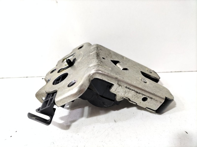 Recambio de cerradura maletero / porton para audi a3 sportback (8pa) 2.0 tdi 16v referencia OEM IAM 8R0827505A  