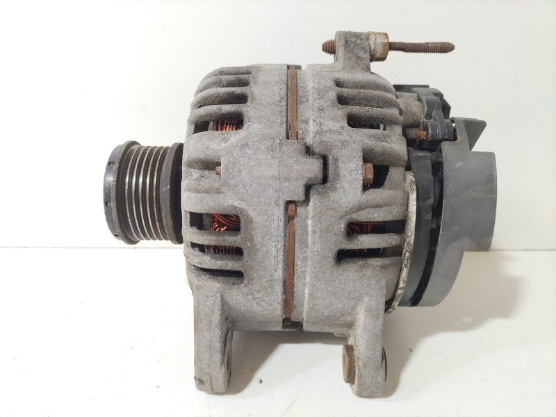 Recambio de alternador para renault clio iii grandtour (kr0/1_) 1.5 dci referencia OEM IAM 0124425093  
