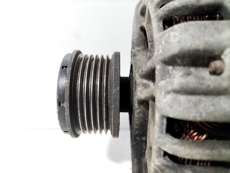 Recambio de alternador para renault clio iii grandtour (kr0/1_) 1.5 dci referencia OEM IAM 0124425093  