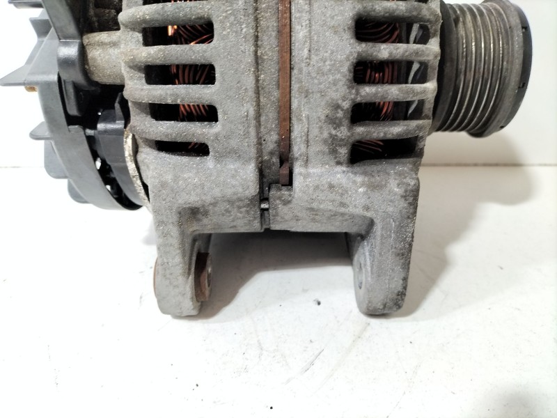 Recambio de alternador para renault clio iii grandtour (kr0/1_) 1.5 dci referencia OEM IAM 0124425093  